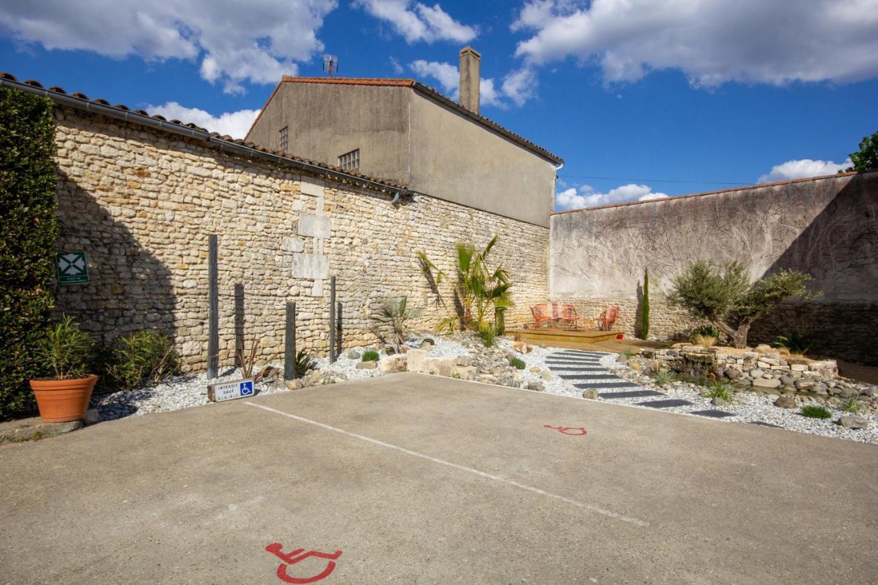 Cit'Hotel Le Commerce Saujon Εξωτερικό φωτογραφία