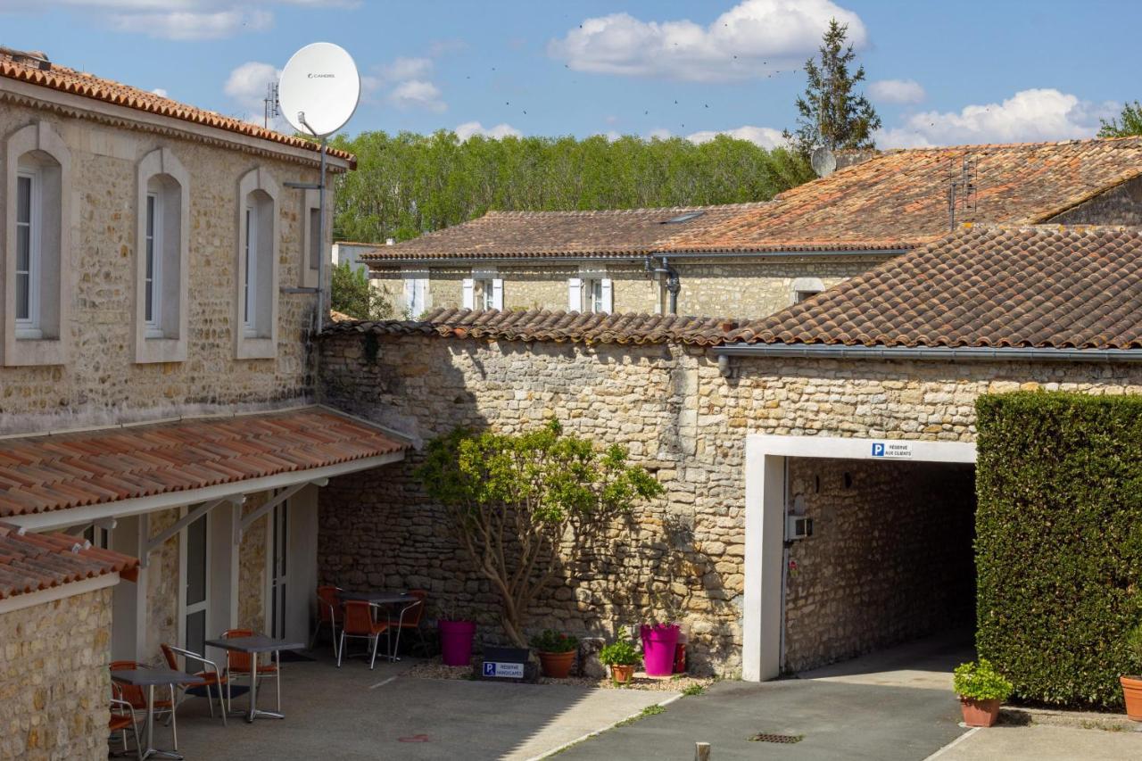 Cit'Hotel Le Commerce Saujon Εξωτερικό φωτογραφία