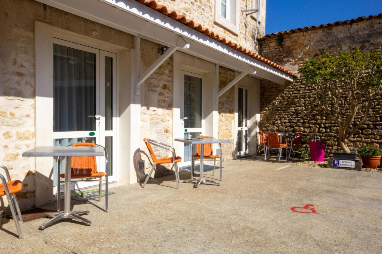 Cit'Hotel Le Commerce Saujon Εξωτερικό φωτογραφία