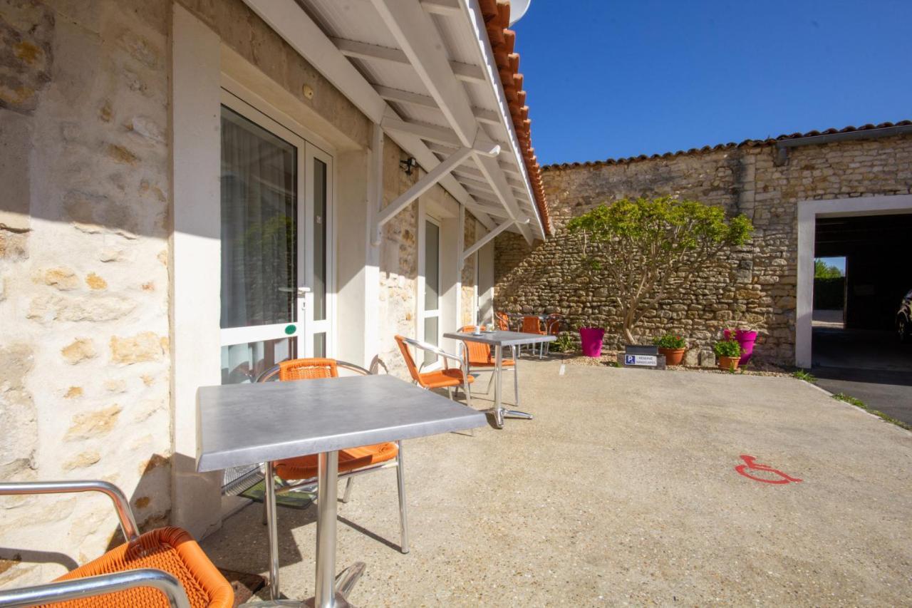 Cit'Hotel Le Commerce Saujon Εξωτερικό φωτογραφία