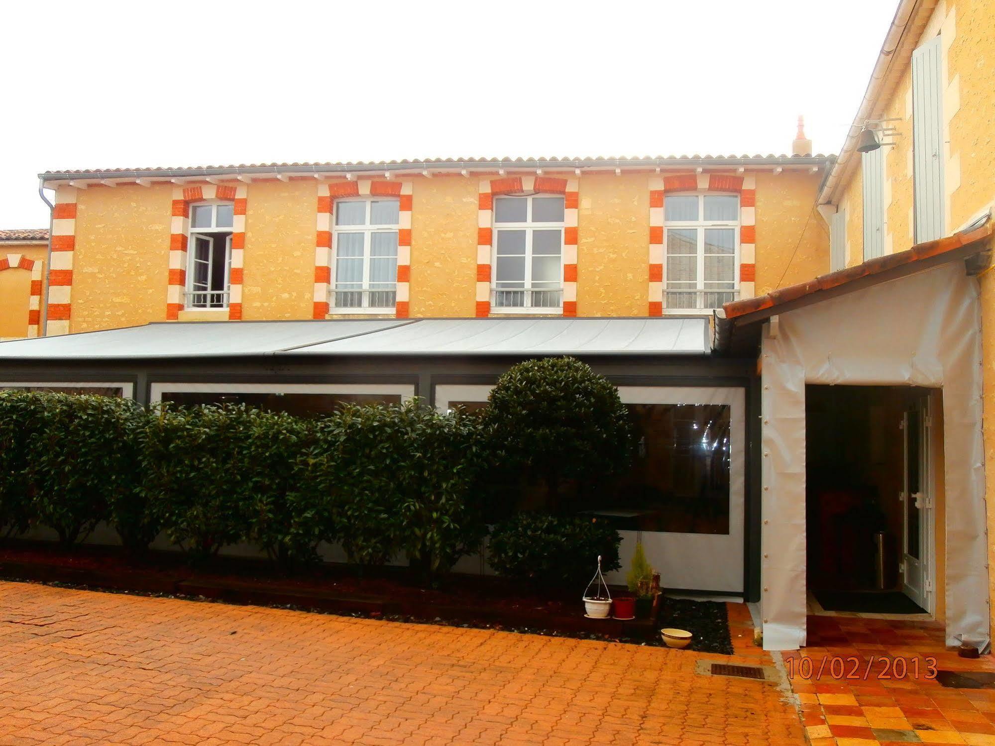 Cit'Hotel Le Commerce Saujon Εξωτερικό φωτογραφία